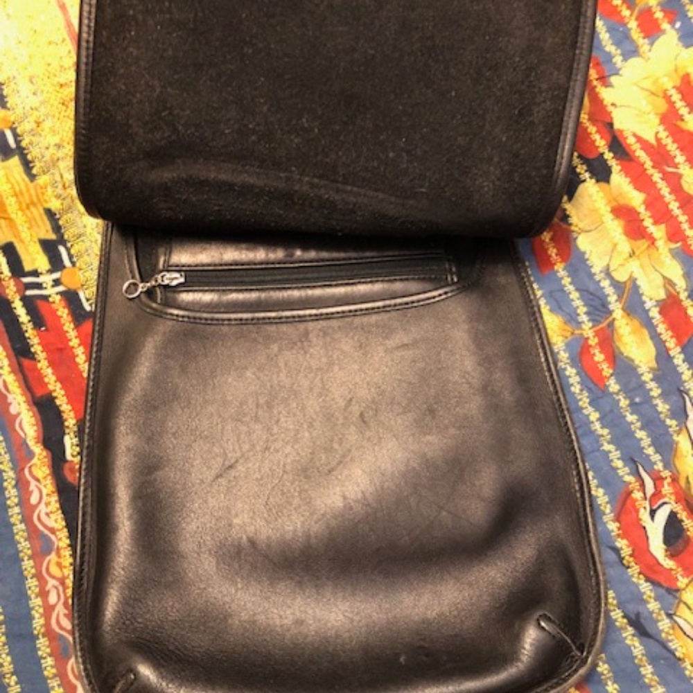 Black vintage Coach crossbody bag - Picture 3 of 11